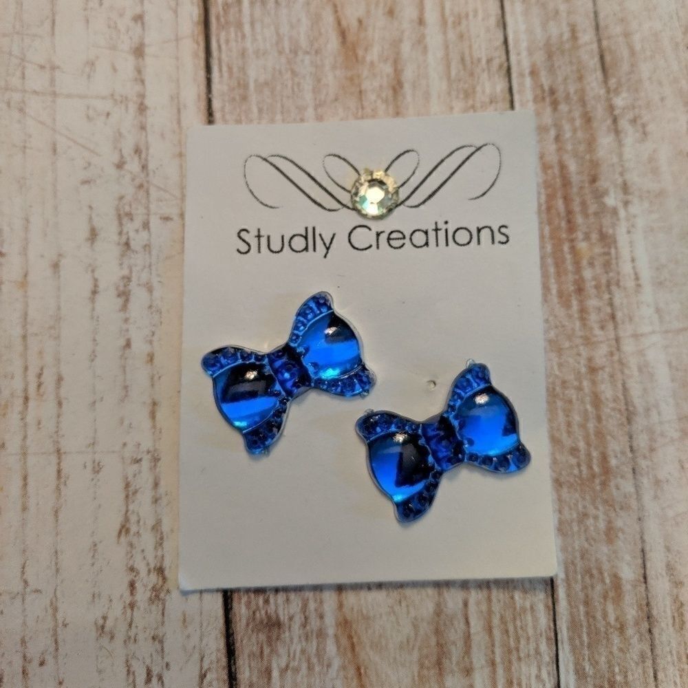 𝅺🆕 Blue bow earrings